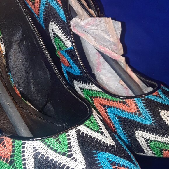Aztec Print Wedge Heels. - Picture 3 of 5